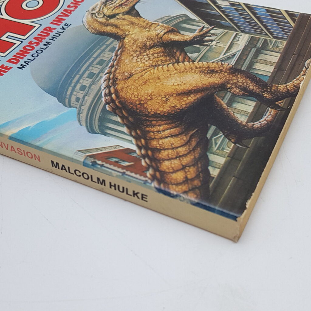 Doctor Who THE DINOSAUR INVASION (1982) 4th Edition Target PB [G+] Unread | Image 4