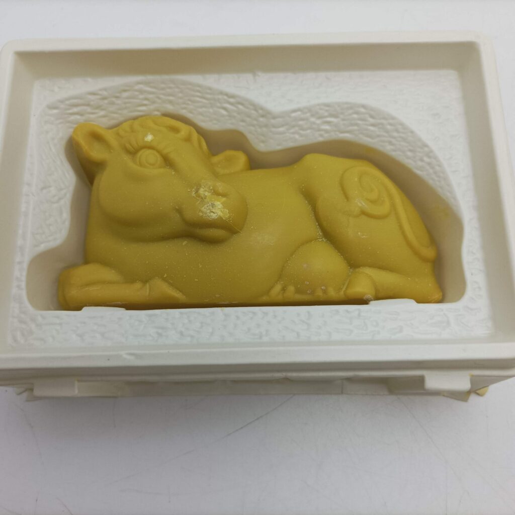 Vintage 1970's Boxed 'Silly Moo' Cow Shaped Novelty Toilet Soap [G] Roberts Windsor 150g | Image 4