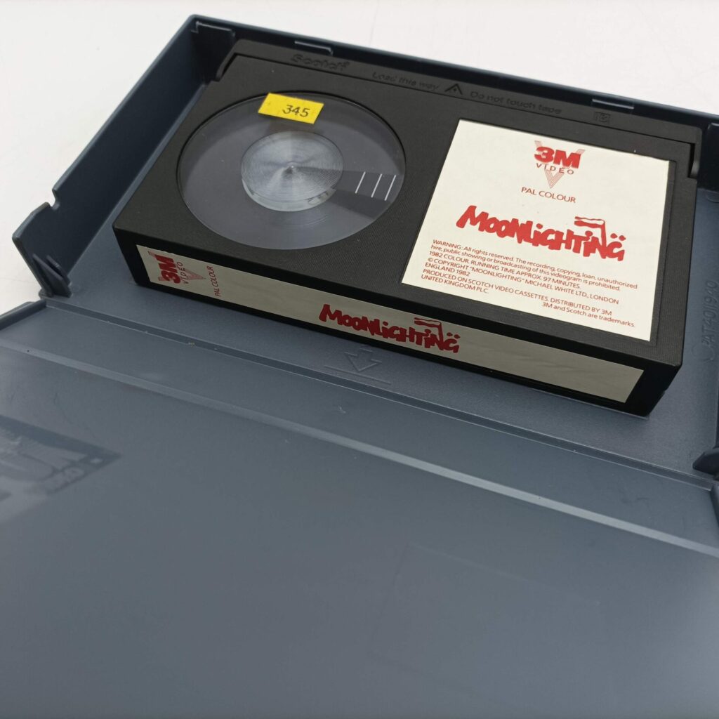 'Moonlighting' with Jeremy Irons (1982) Pre-Cert Betamax Video [G] 3M Video | Image 5