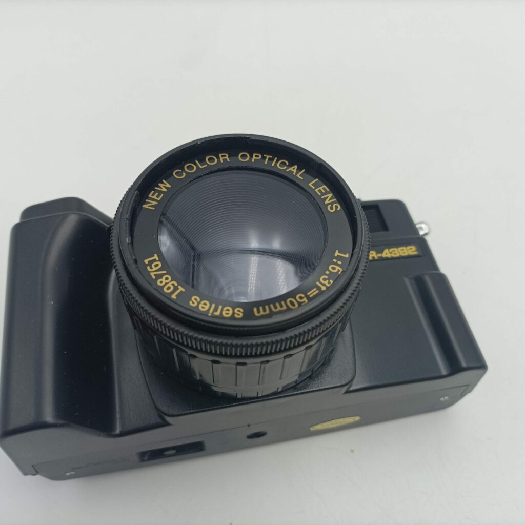 Vintage 1980's Boxed Nippon AR-4392 35mm Focus Free Camera [G+] | Image 8