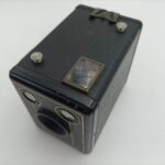 Vintage 1950's Black Kodak Six-20 'Brownie' Model D Box Camera [G] 620 Film | Image 2