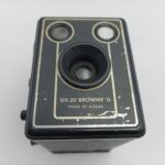Vintage 1950's Black Kodak Six-20 'Brownie' Model D Box Camera [G] 620 Film | Image 3