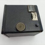 Vintage 1950's Black Kodak Six-20 'Brownie' Model D Box Camera [G] 620 Film | Image 4