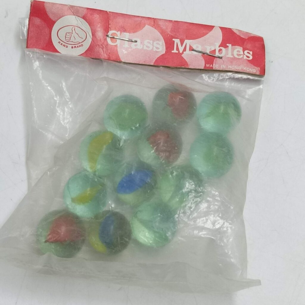 Vintage Packet of 12 Glass Marbles [Unused] Ex-Shop Stock [G] Hand Brand | Image 4