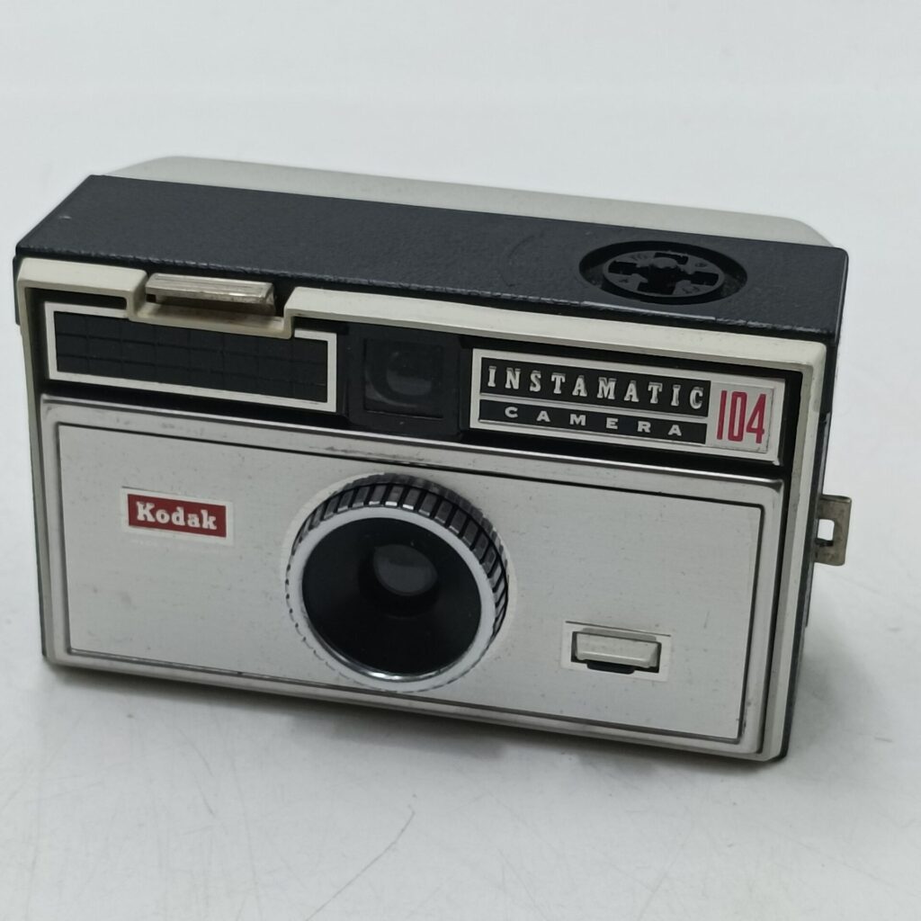 Vintage 1960's Kodak Instamatic 104 Camera [G+] 126 Film Cartridge | Image 3