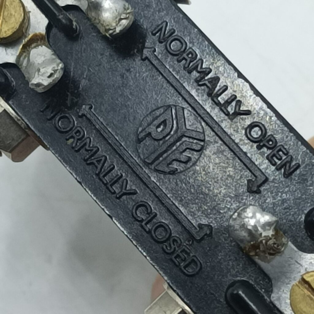 Vintage Pye S147 Black Bakelite Push Botton Switch [g+] Used Solder Tabs | Image 6