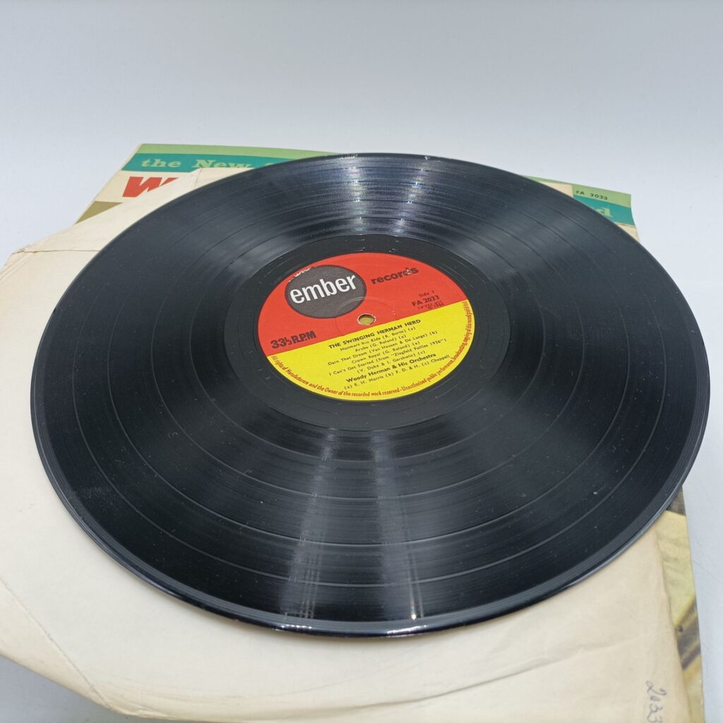 Woody Herman The New Swingin' Herman Herd LP (1966) MONO Ember Records FA 2033 | Image 5