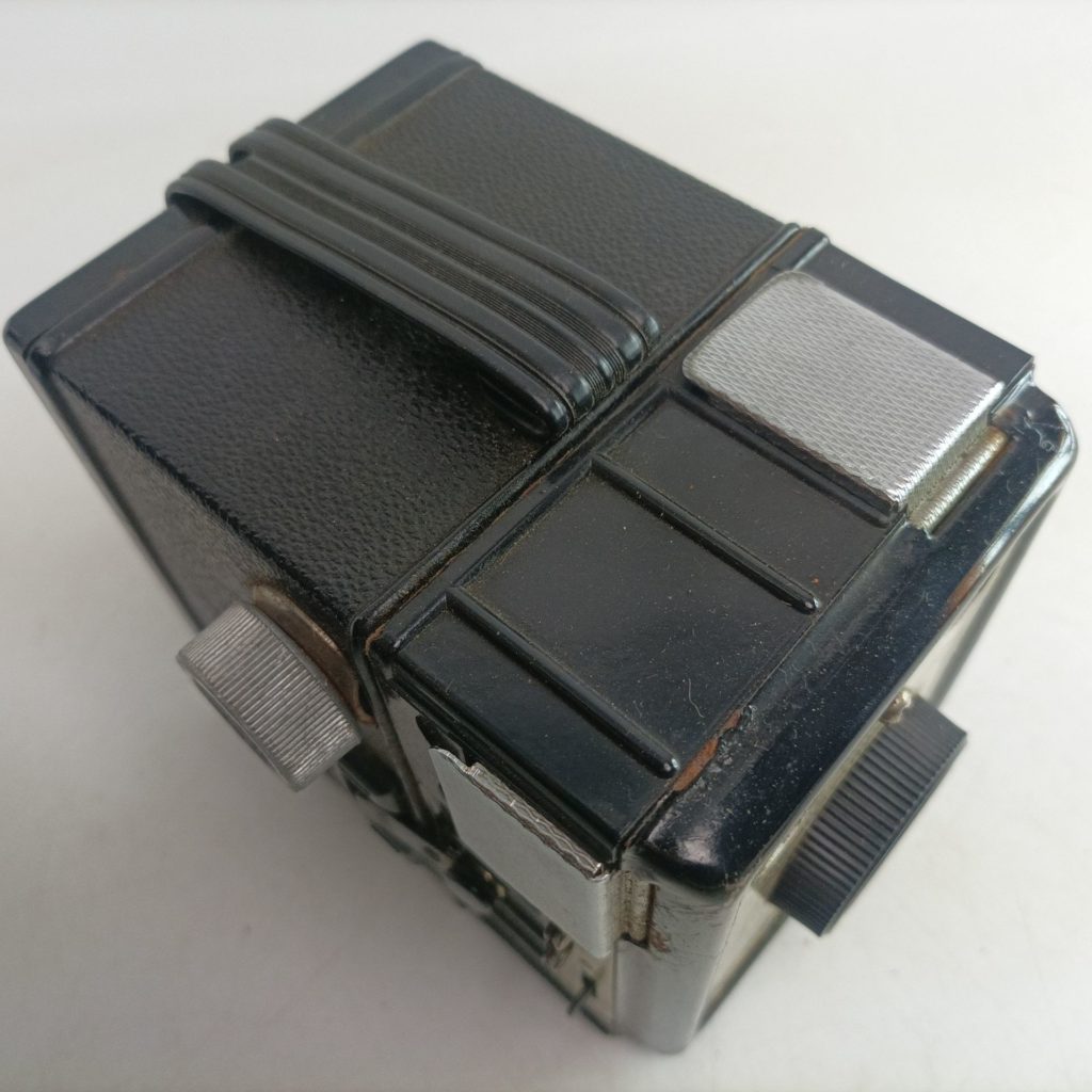 Vintage 1950s Coronet Ambassador Box Camera & Carry Bag [g+] 120 Film | Untested | Image 3