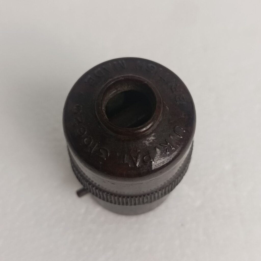 Vintage Brown Bakelite Light Bayonet Fitting Power Connector [G+] Made in England | Image 2