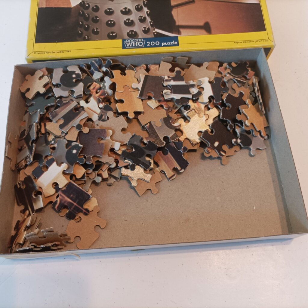 DOCTOR WHO Jigsaw Puzzle 200 Pieces 1982 Daleks [G] Complete. Waddington's | Image 5