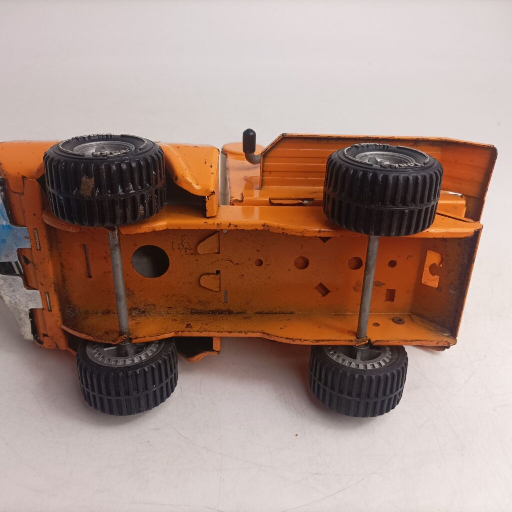 Vintage 1970s TONKA Cement Mixer [F] 22cm Pitted Paintwork / Rust Spots (Restoration) | Image 8