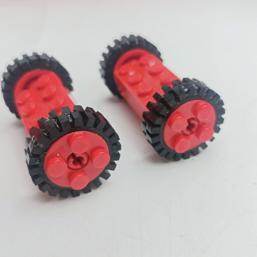 Vintage 1980's 2 Pieces of Red Lego Car / Truck Wheels and Tyres [G+] | Image 2